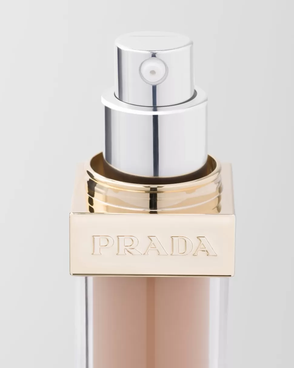 Shop Prada Reveal Hautoptimierende Grundierung - Mn45 - Medium Neutral DC70-DARKCOOL